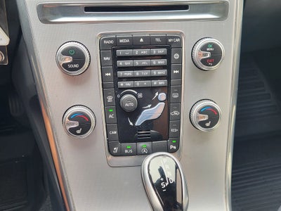 2017 Volvo XC60 T5 Dynamic