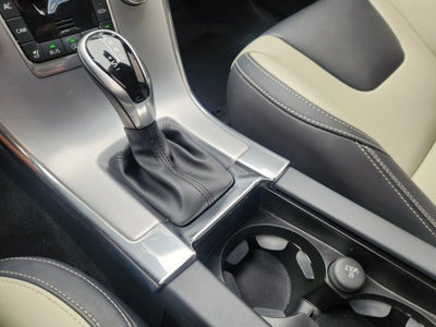 2017 Volvo XC60 T5 Dynamic