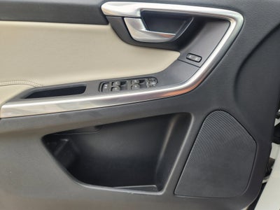 2017 Volvo XC60 T5 Dynamic