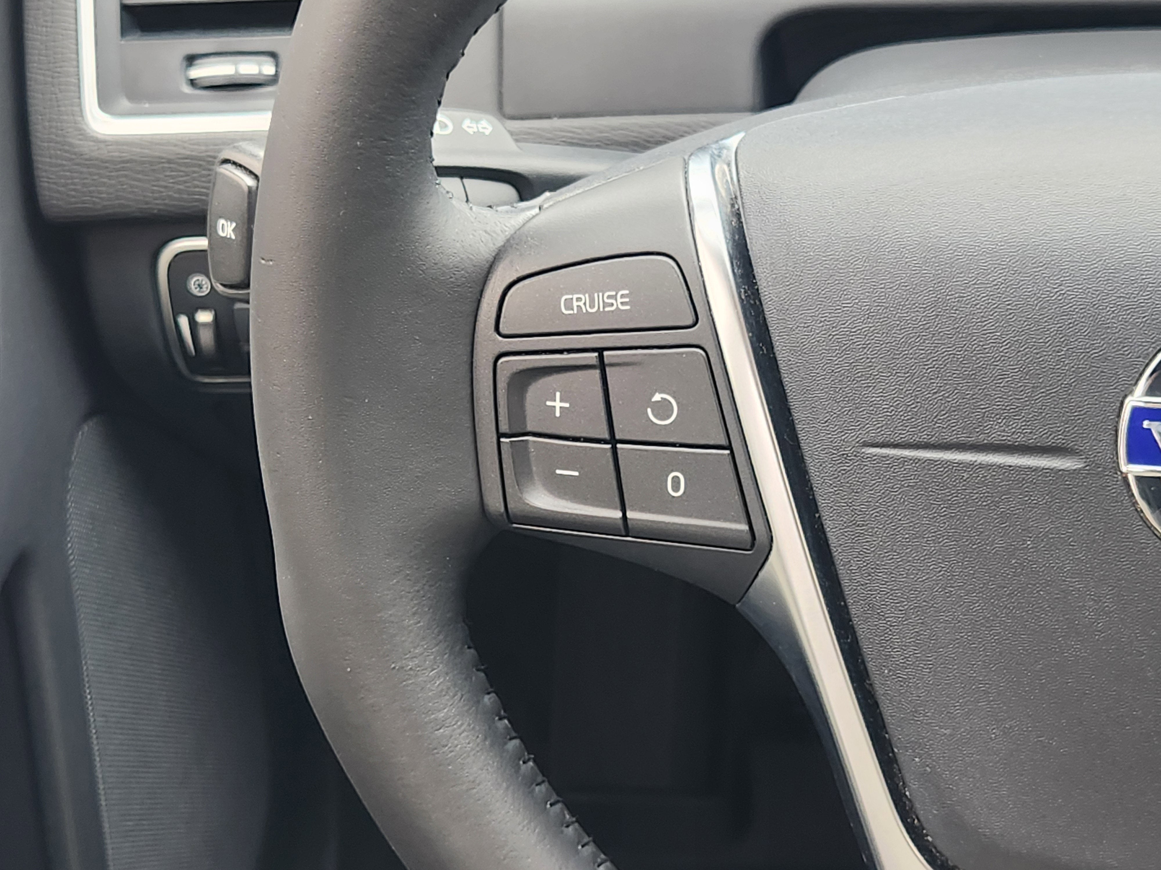 2017 Volvo XC60 T5 Dynamic