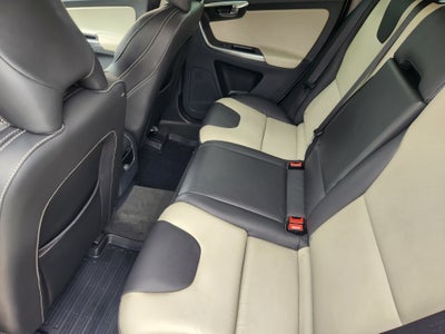 2017 Volvo XC60 T5 Dynamic