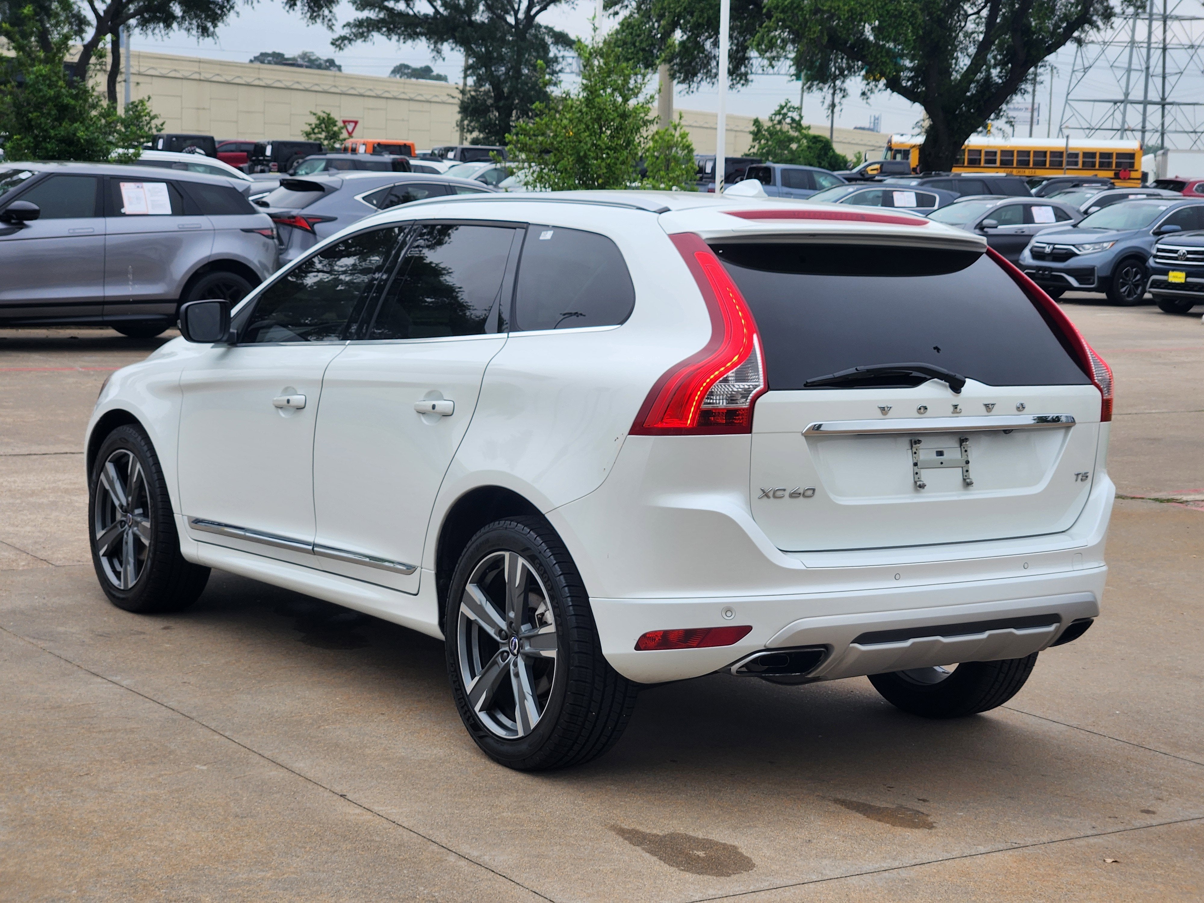 2017 Volvo XC60 T5 Dynamic