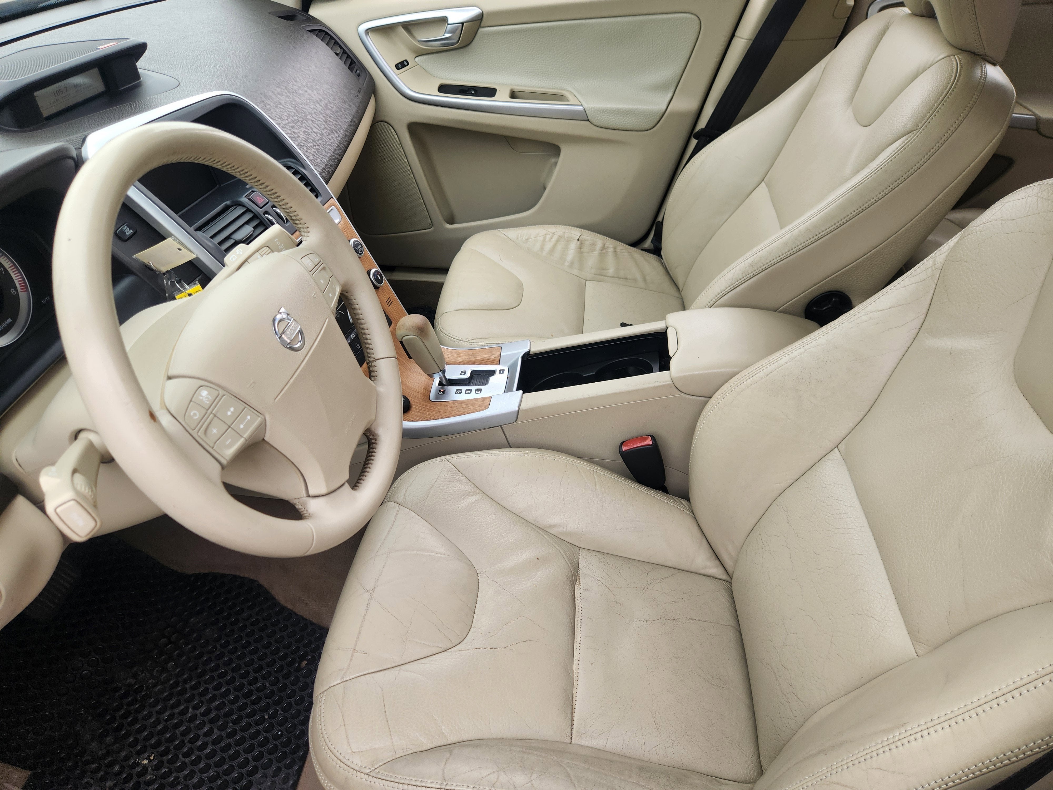 2010 Volvo XC60 T6