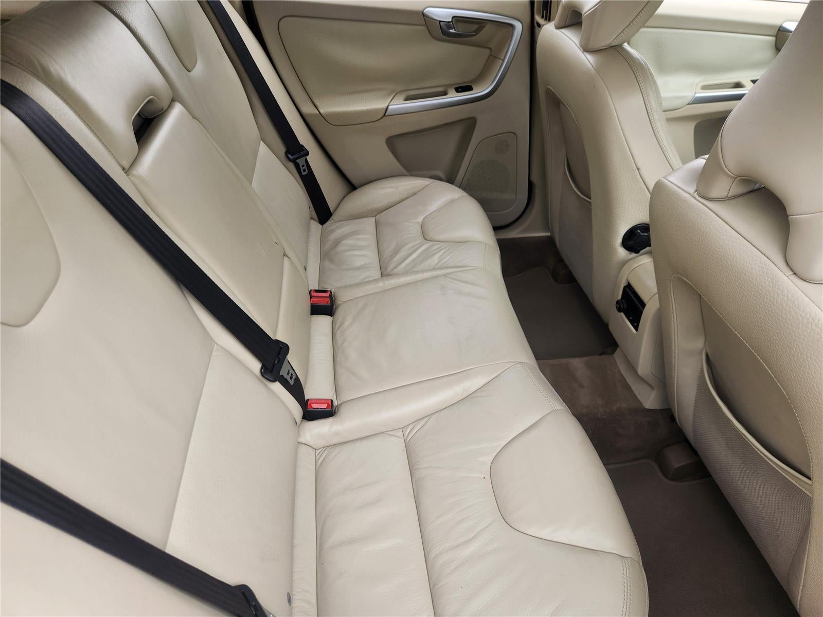 2010 Volvo XC60 T6