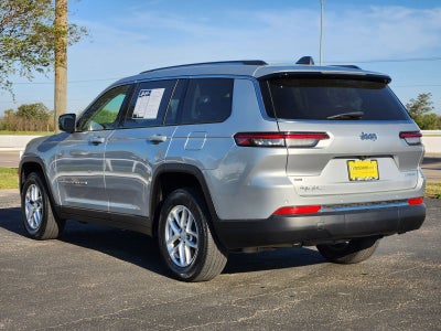 2022 Jeep Grand Cherokee L Laredo