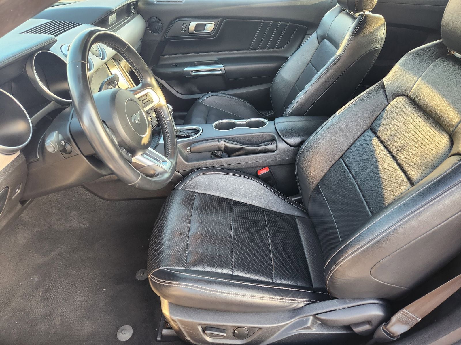 2022 Ford Mustang EcoBoost Premium