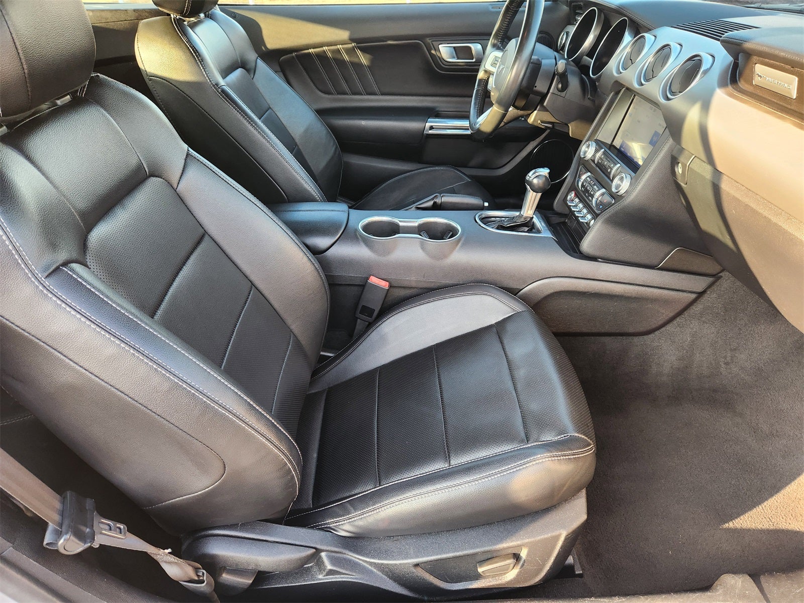 2022 Ford Mustang EcoBoost Premium