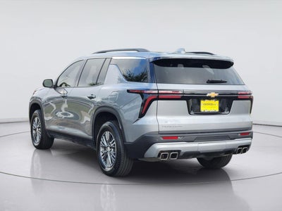 2025 Chevrolet Traverse FWD LT