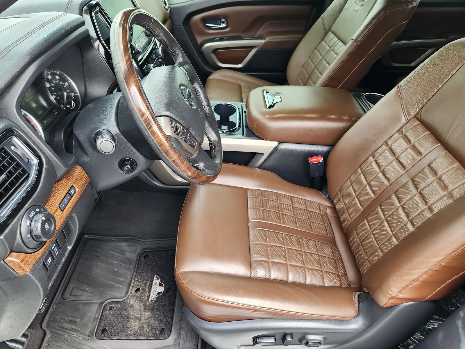 2021 Nissan Titan Platinum Reserve