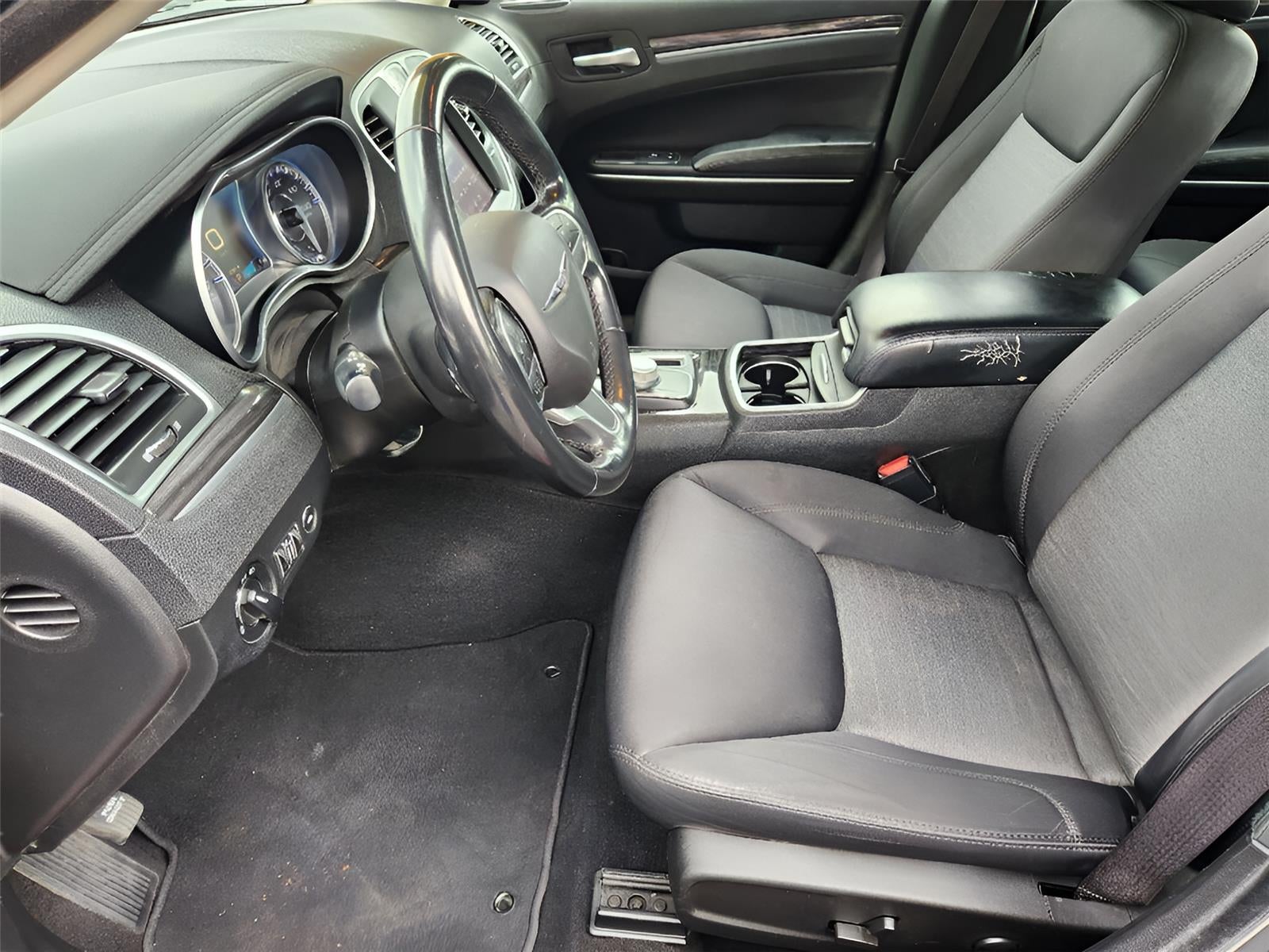 2022 Chrysler 300 Touring