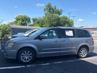 2016 Chrysler Town &amp; Country Touring