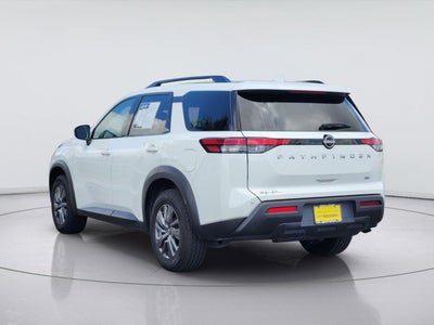 2024 Nissan Pathfinder SV