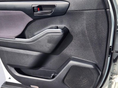 2022 Toyota Highlander L