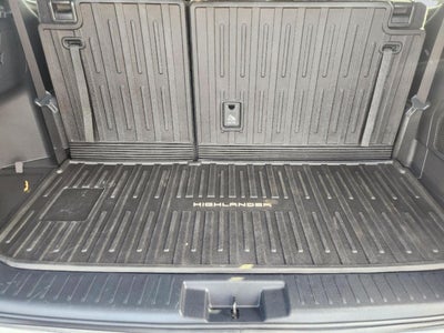 2022 Toyota Highlander L