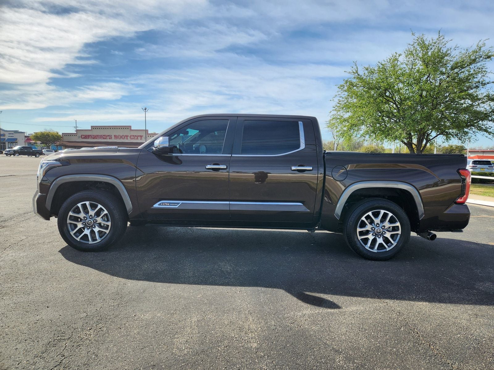 2024 Toyota Tundra Hybrid 1794 Edition