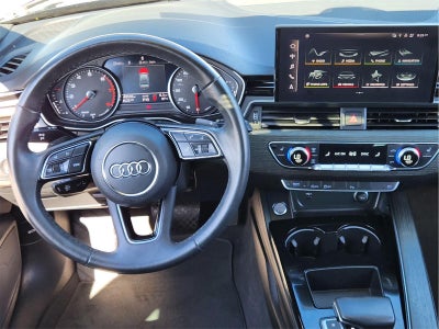 2023 Audi A4 Sedan S line Premium