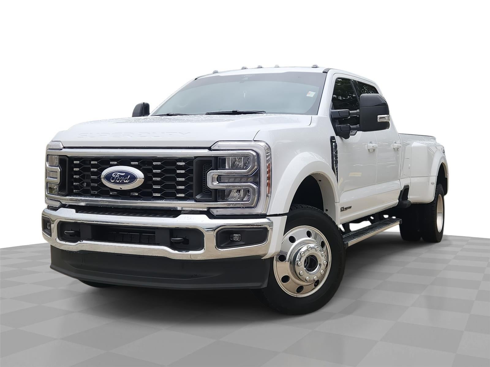 2026 Ford Super Duty F-450 DRW Lariat