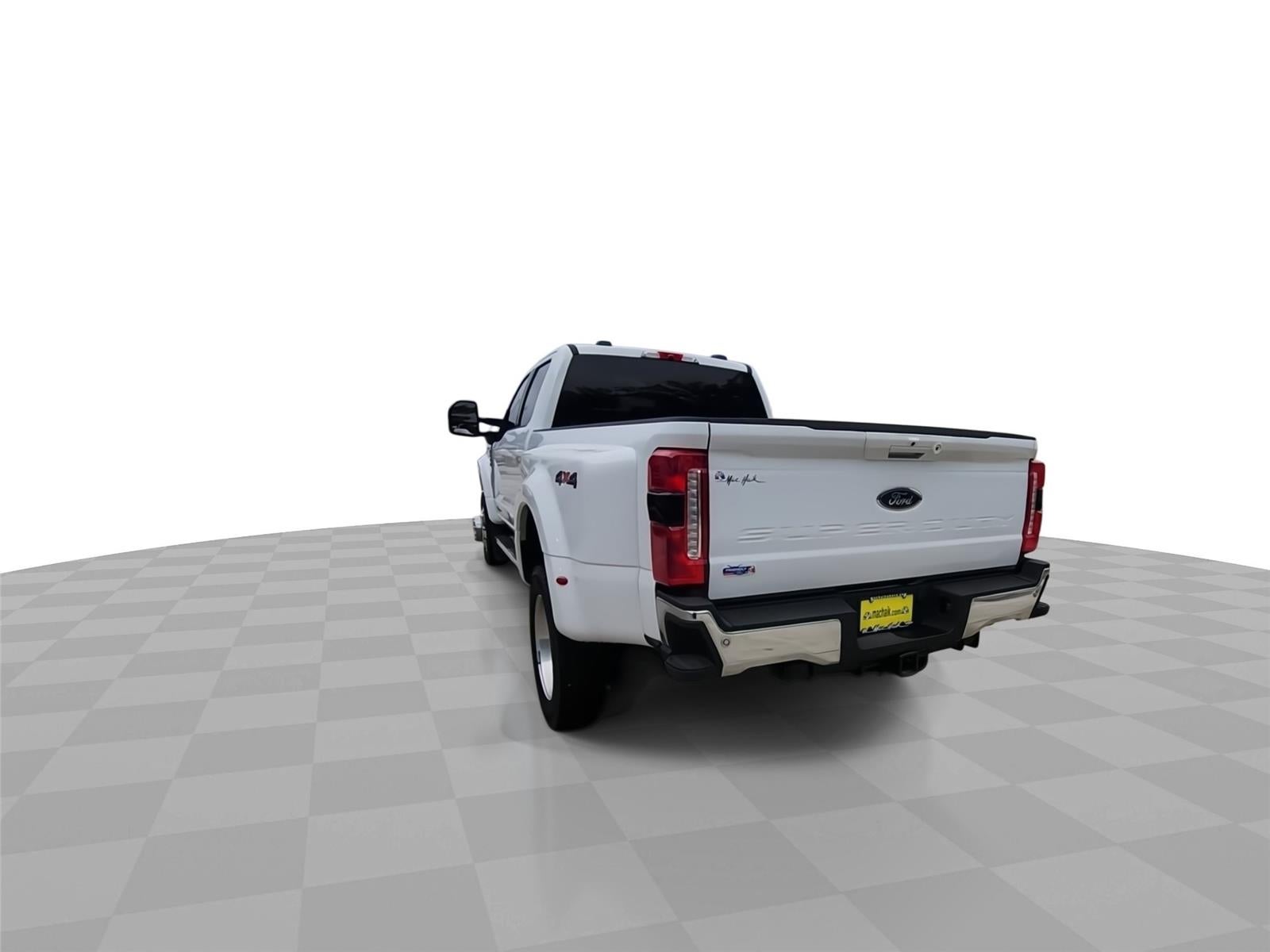 2026 Ford Super Duty F-450 DRW Lariat
