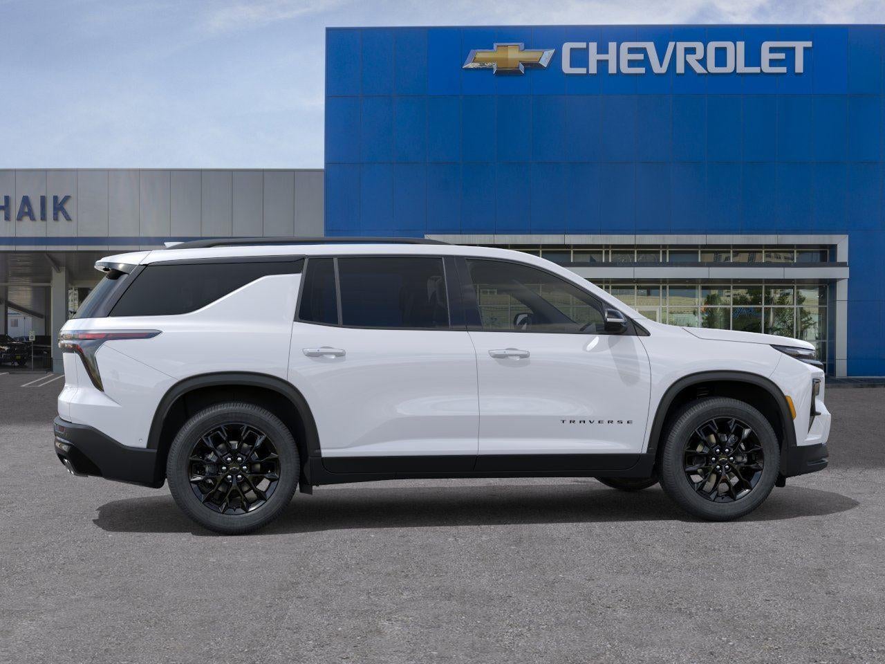 2026 Chevrolet Traverse FWD LT