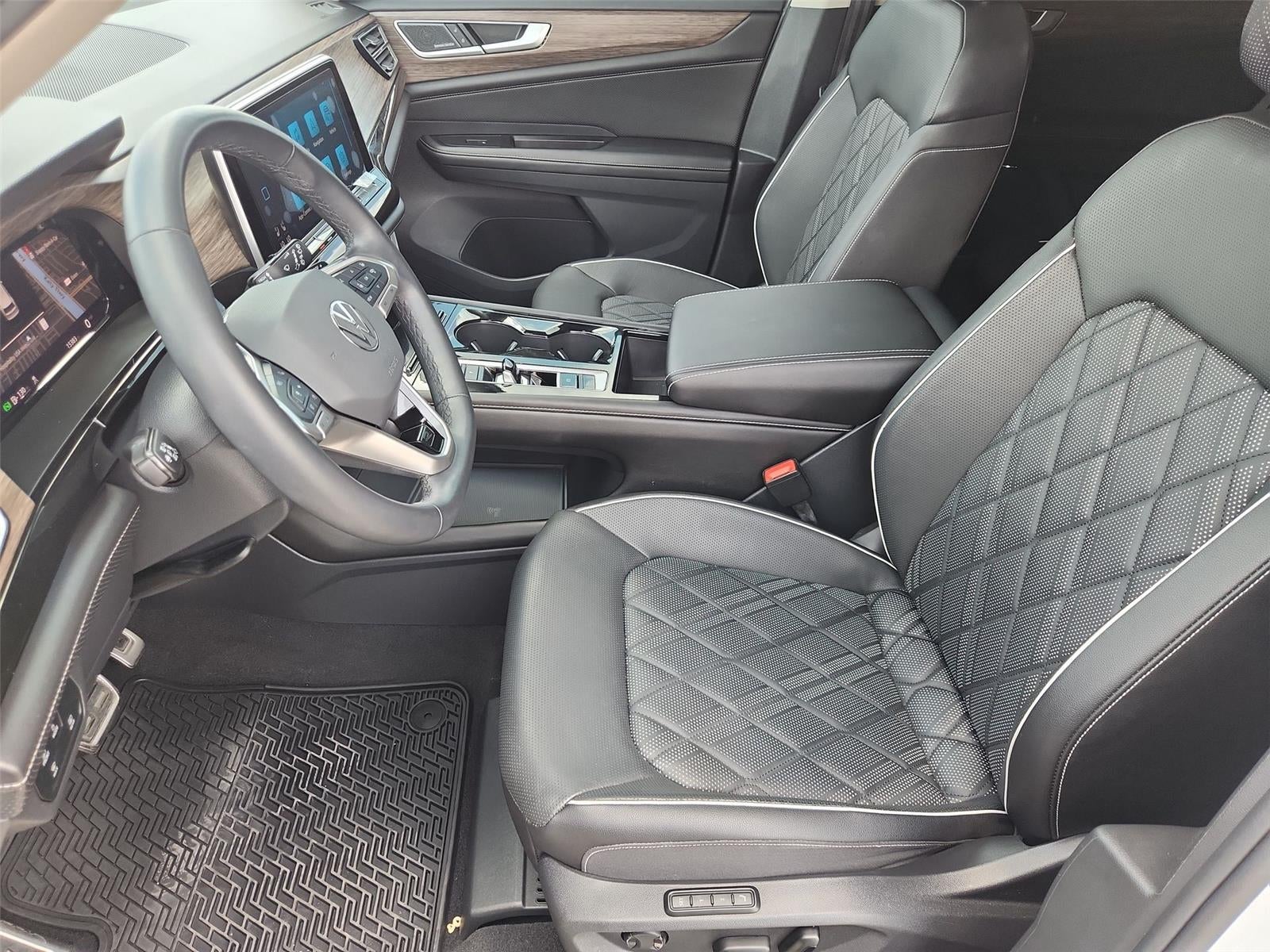 2025 Volkswagen Atlas 2.0T SEL Premium R-Line