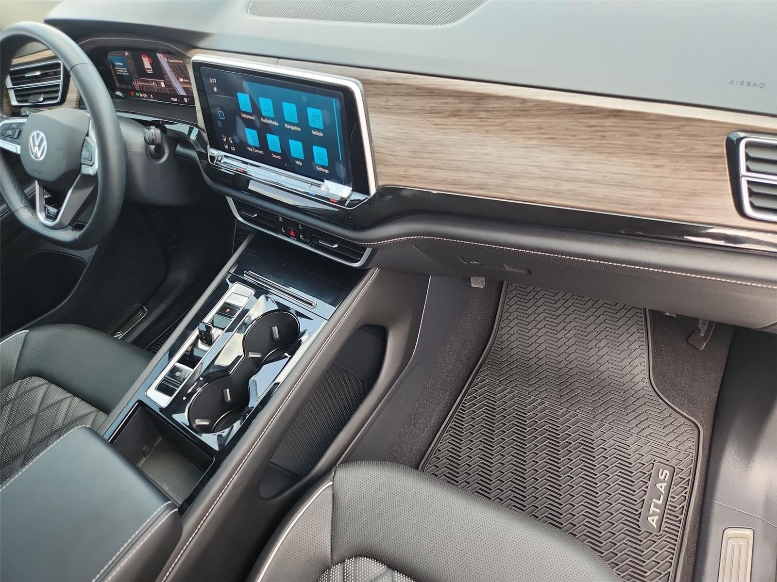 2025 Volkswagen Atlas 2.0T SEL Premium R-Line