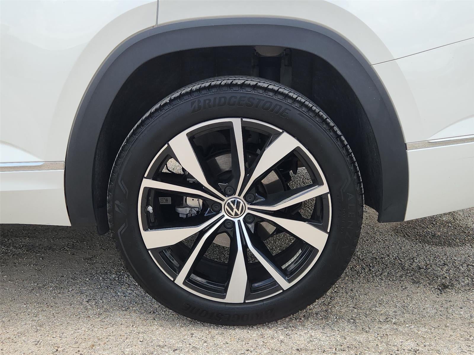 2025 Volkswagen Atlas 2.0T SEL Premium R-Line