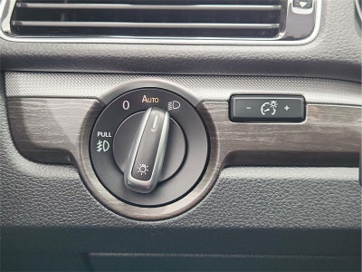 2018 Volkswagen Passat 2.0T SE w/Technology
