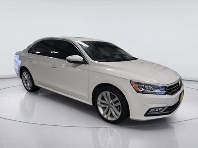 2018 Volkswagen Passat 2.0T SE w/Technology