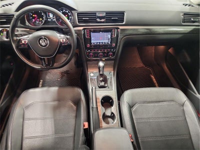 2018 Volkswagen Passat 2.0T SE w/Technology