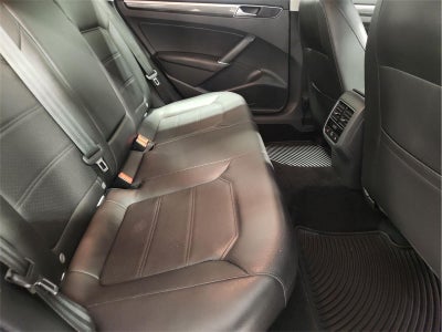 2018 Volkswagen Passat 2.0T SE w/Technology