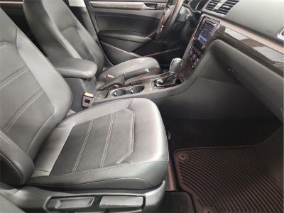 2018 Volkswagen Passat 2.0T SE w/Technology