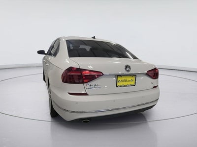 2018 Volkswagen Passat 2.0T SE w/Technology