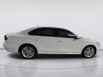 2018 Volkswagen Passat 2.0T SE w/Technology