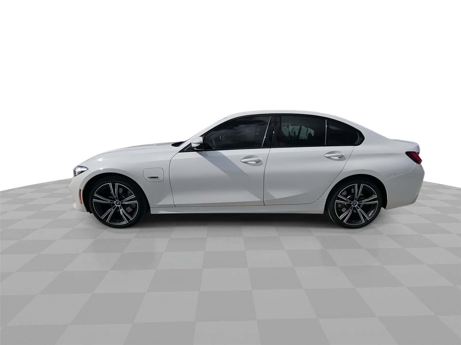 2023 BMW 3 Series 330e