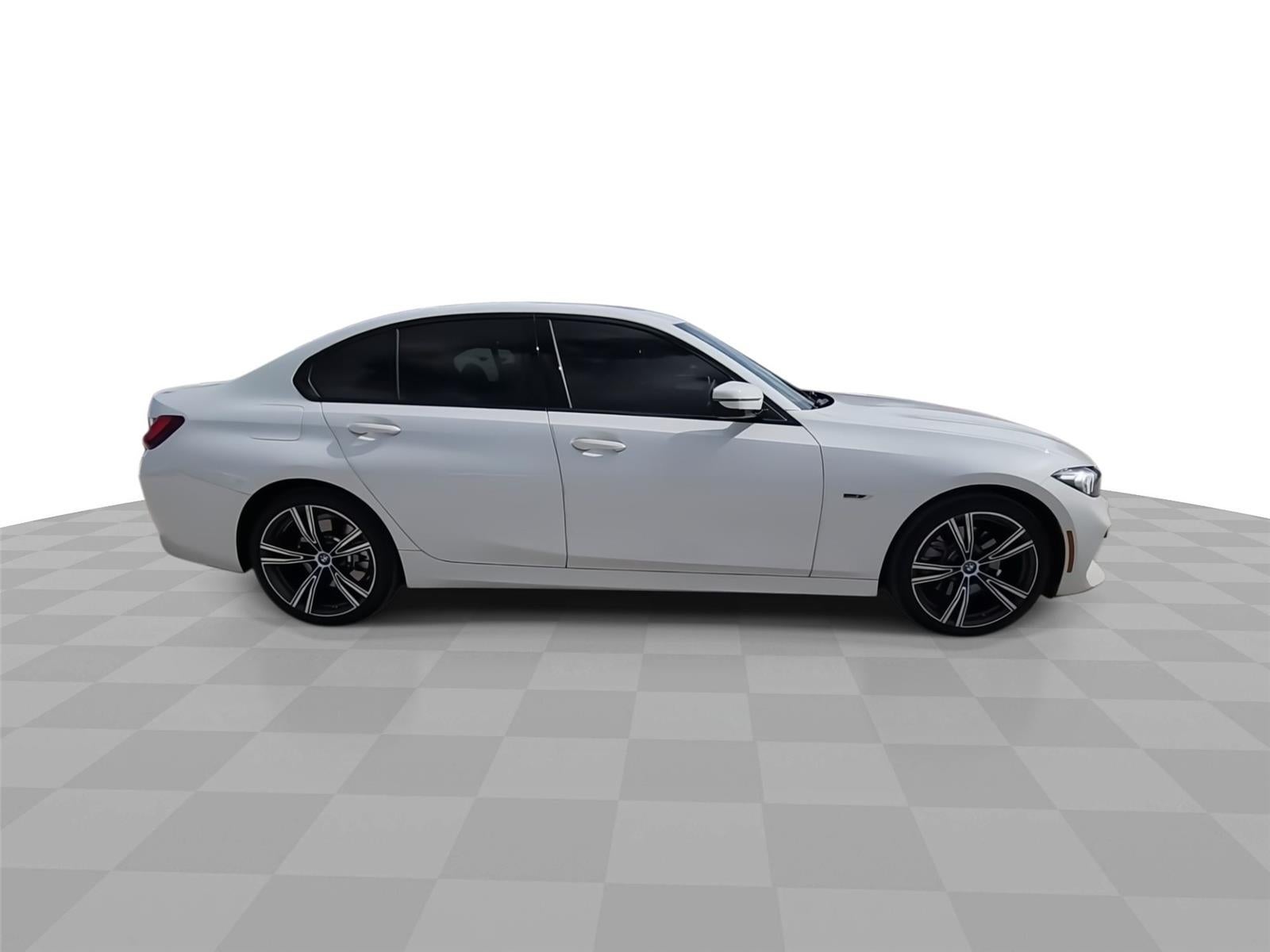 2023 BMW 3 Series 330e