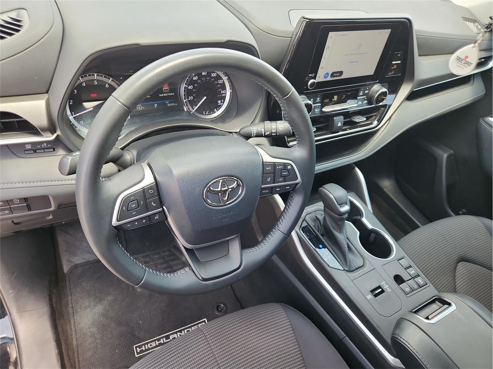 2023 Toyota Highlander LE