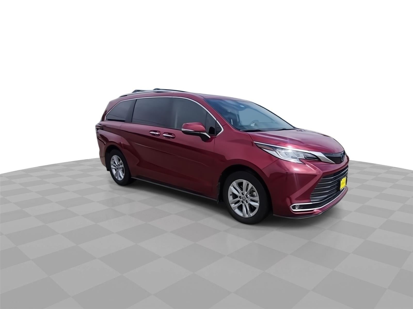 2023 Toyota Sienna Limited 7-Passenger