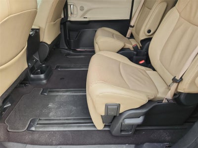 2023 Toyota Sienna Limited 7-Passenger