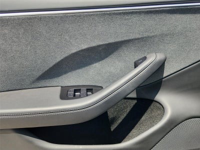 2025 Tesla MODEL3 Base