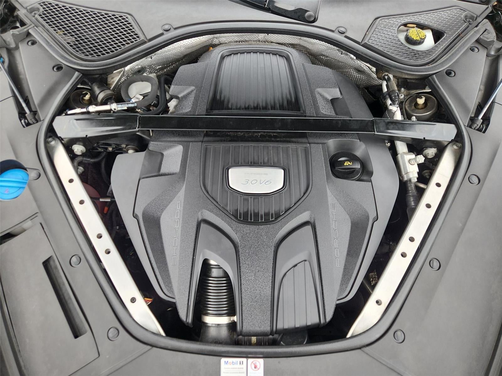 2018 Porsche Panamera 4