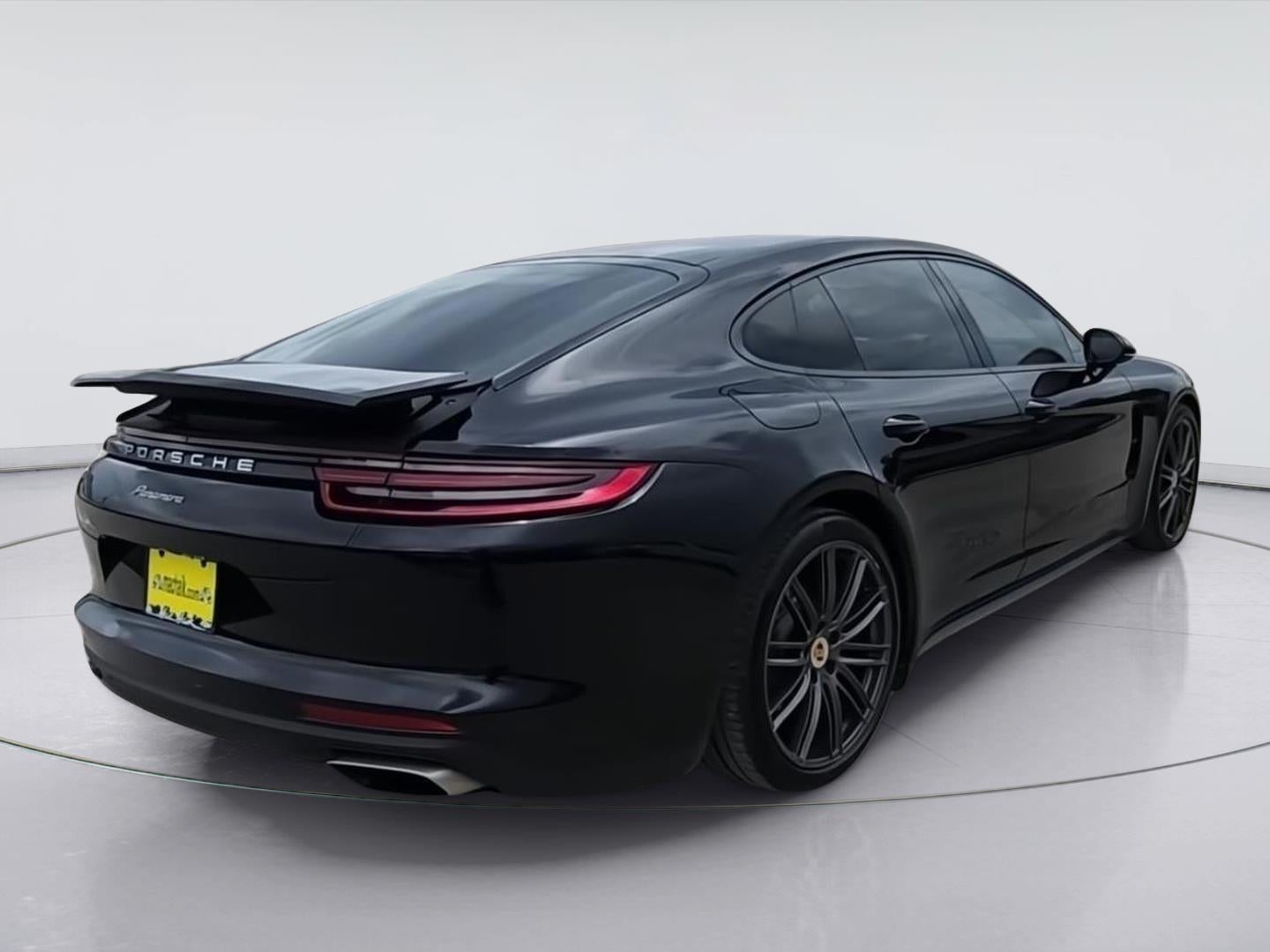 2018 Porsche Panamera 4