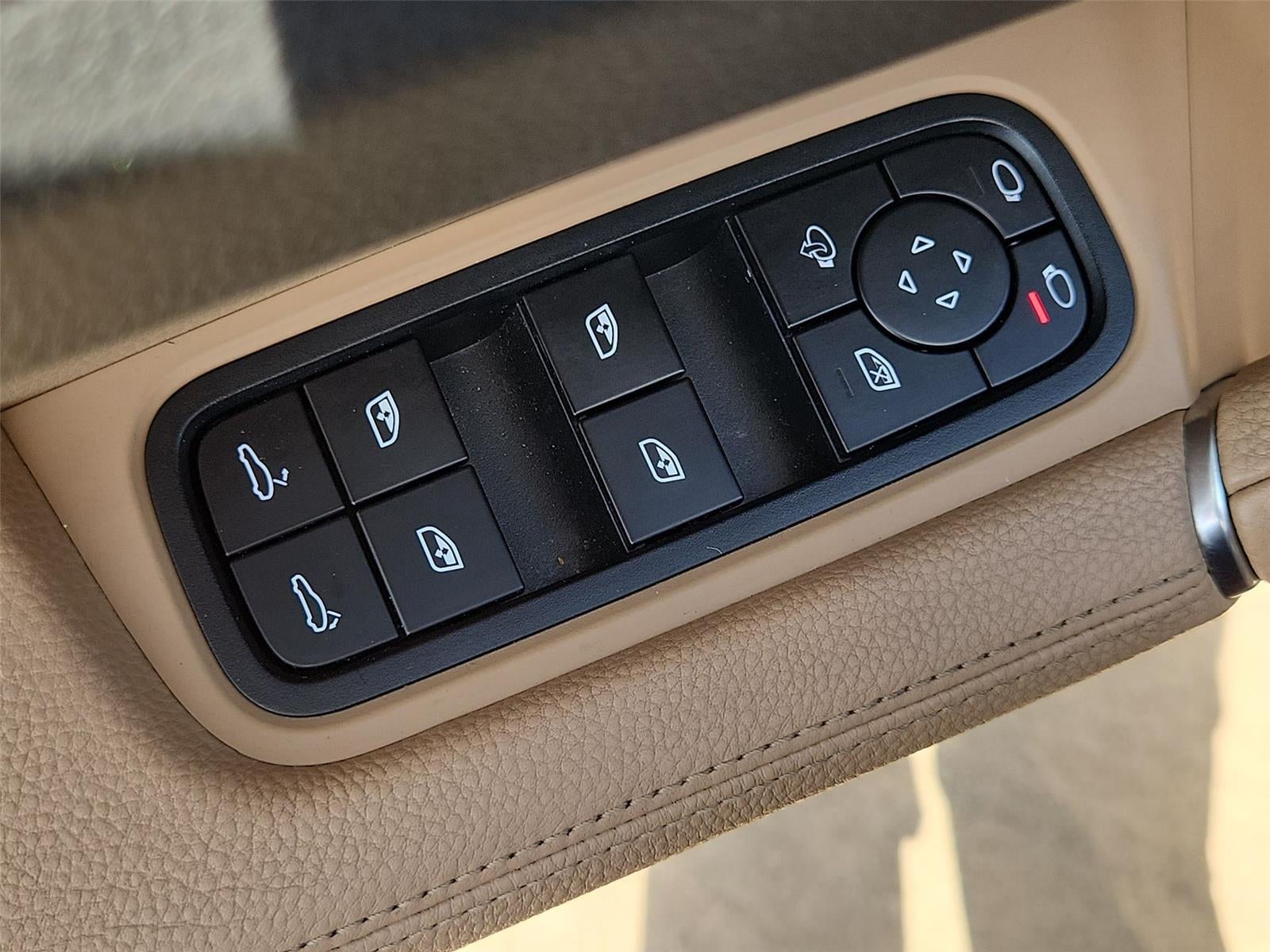 2022 Porsche Cayenne Base