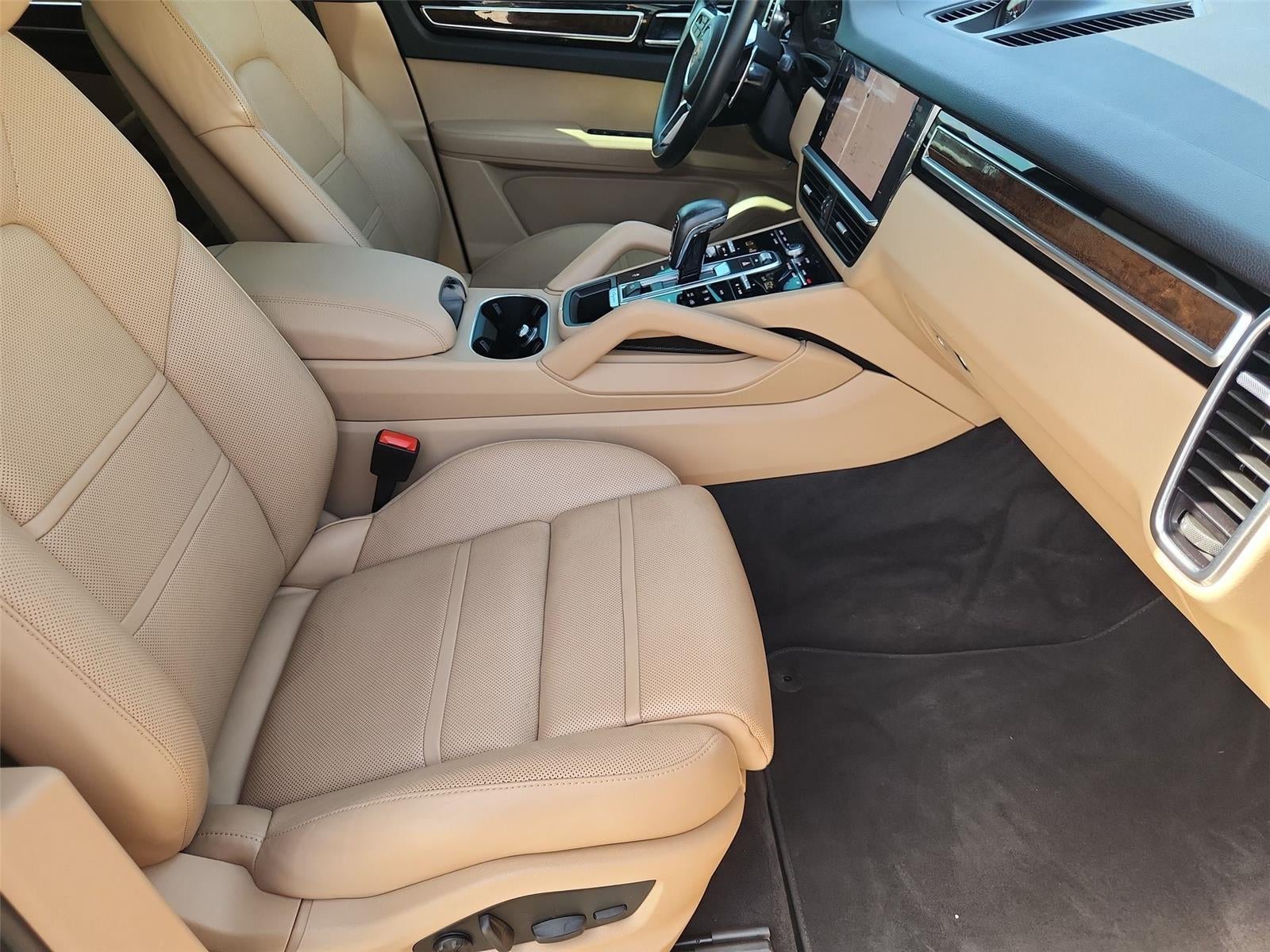 2022 Porsche Cayenne Base