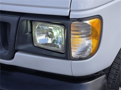 2003 Ford E-350SD Standard Cutaway