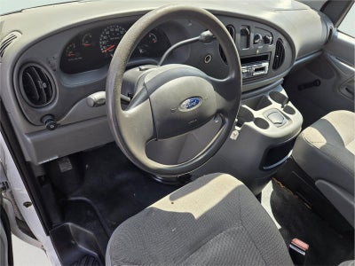 2003 Ford E-350SD Standard Cutaway