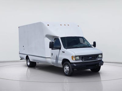 2003 Ford E-350SD Standard Cutaway