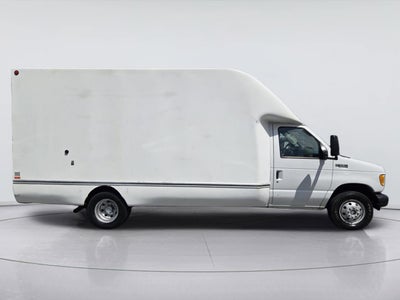 2003 Ford E-350SD Standard Cutaway