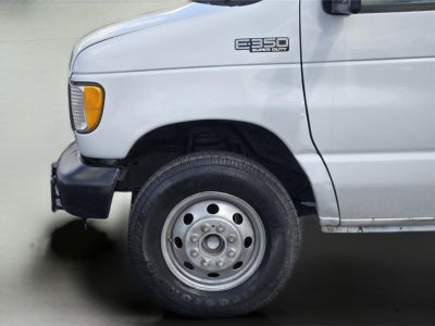 2003 Ford E-350SD Standard Cutaway