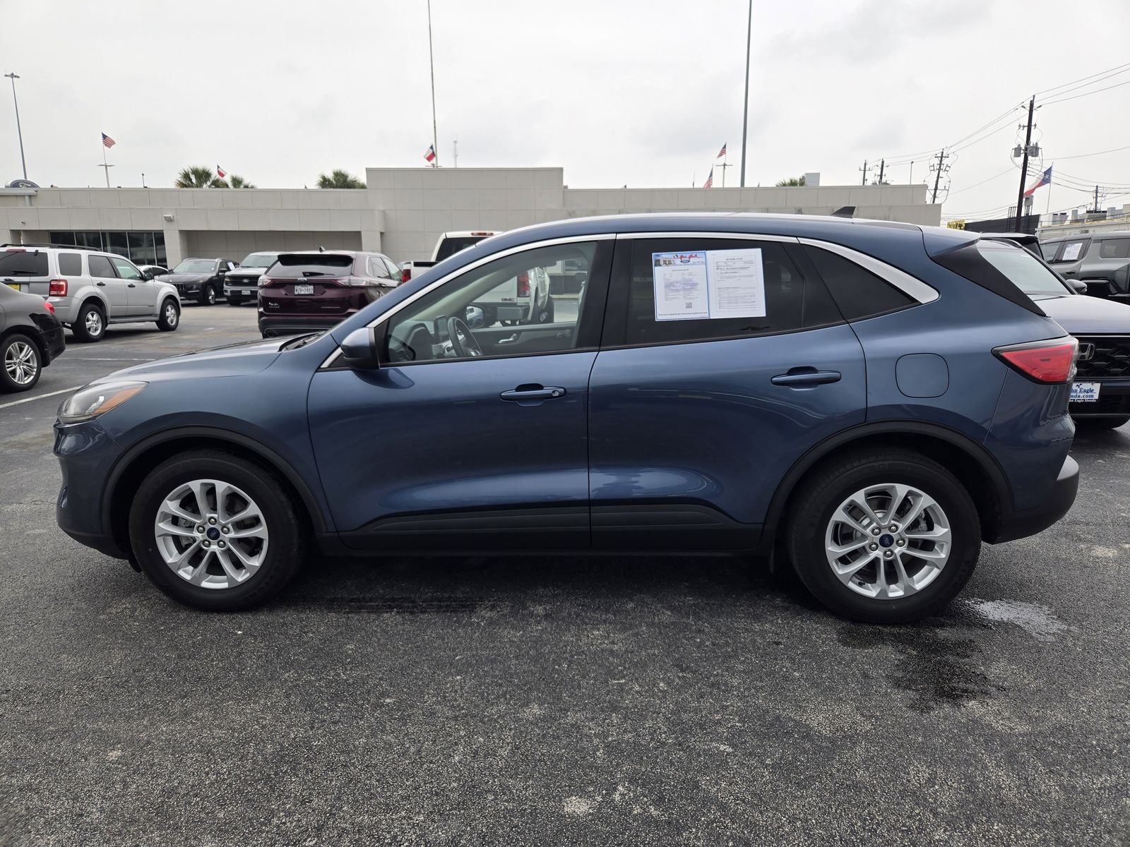 2020 Ford Escape SE
