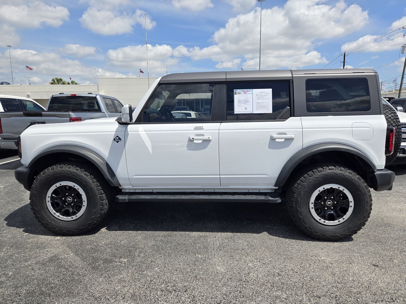 2023 Ford Bronco Outer Banks